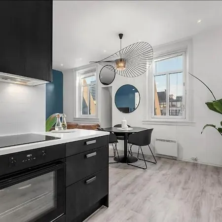 Newly Renovated - Downtown *