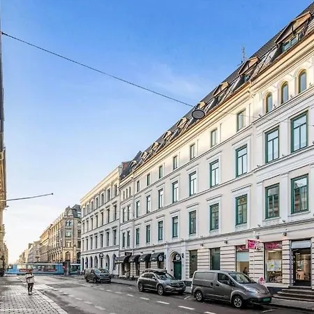 Newly Renovated - Downtown *