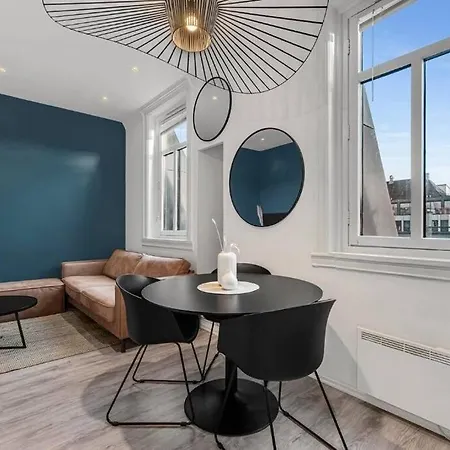 Newly Renovated - Downtown *